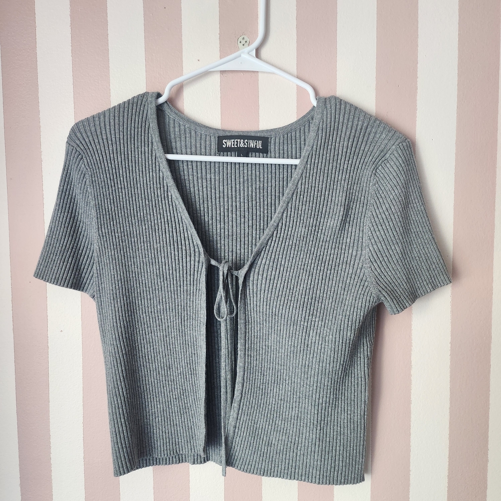 🏷Sweet & Sinful Charcoal Ribbed Crop Top